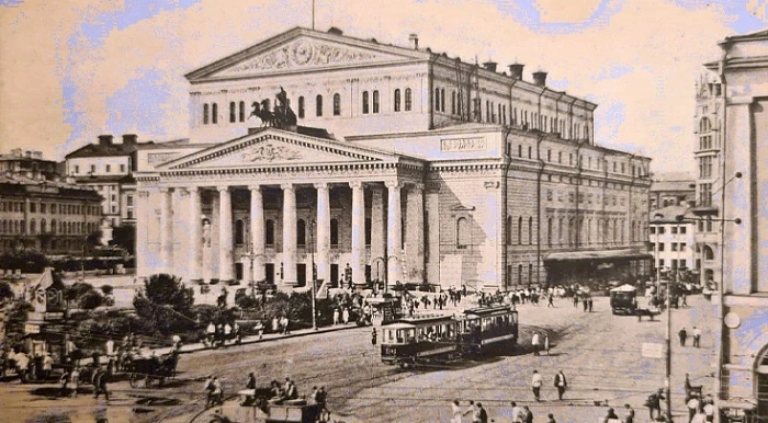 «Приподнимем занавес за краешек…: история советского театра (1918-1950)»